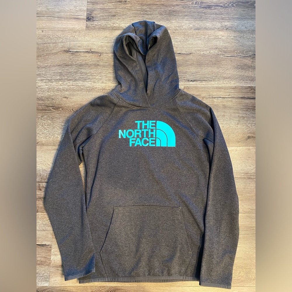 Women’s North Face Sweatshirt